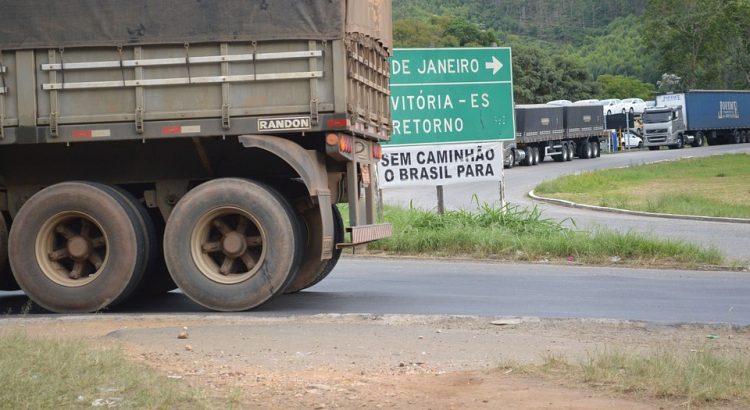 Transporte rodoviário: quais são as principais vantagens?